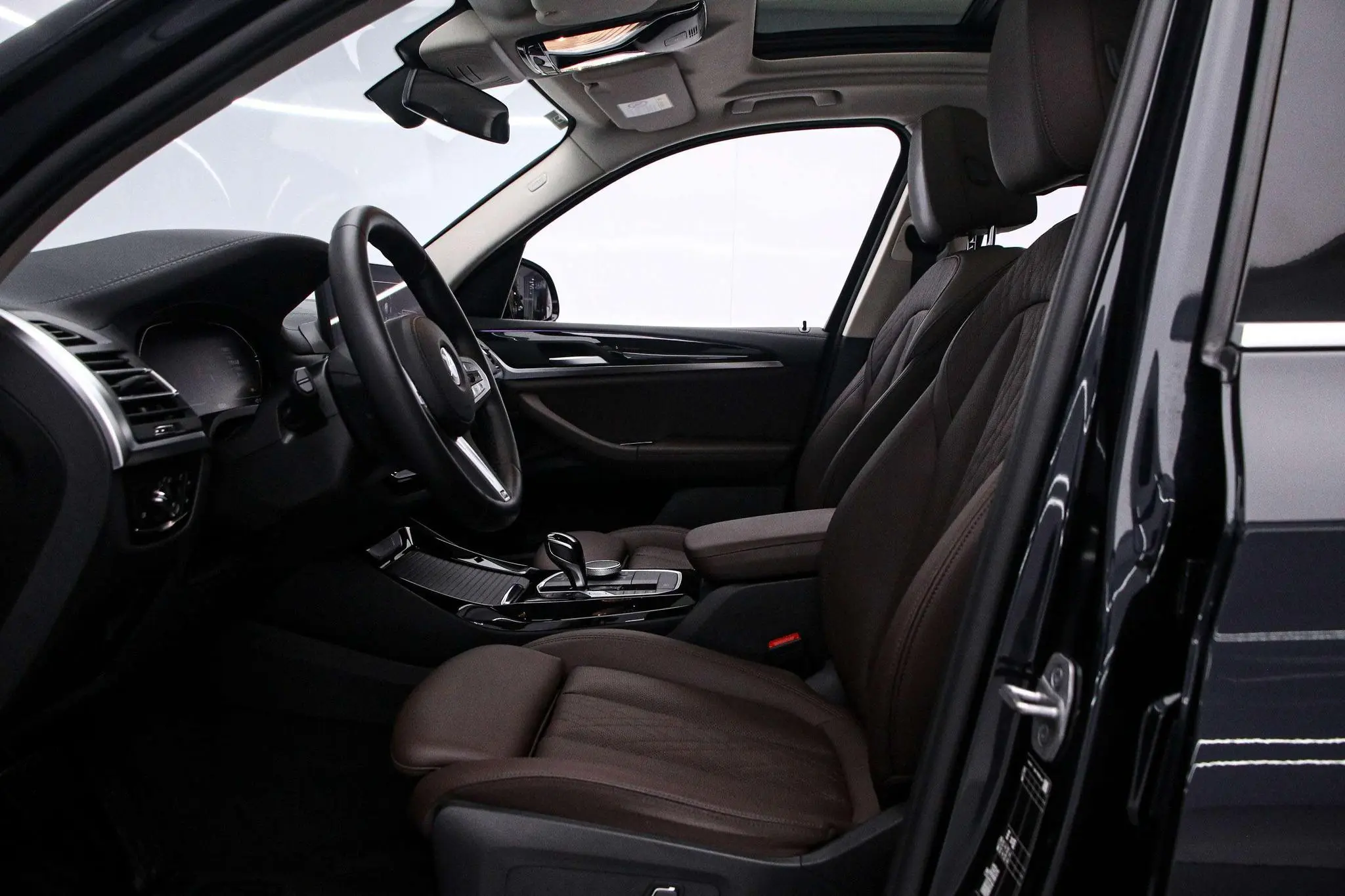 BMW BMW X3 xDrive25i M sports suit