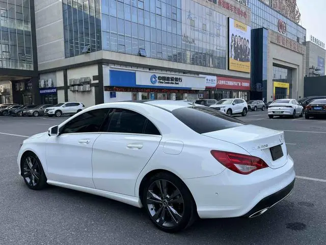 Mercedes-Benz Mercedes-Benz CLA CLA 200 dynamic type