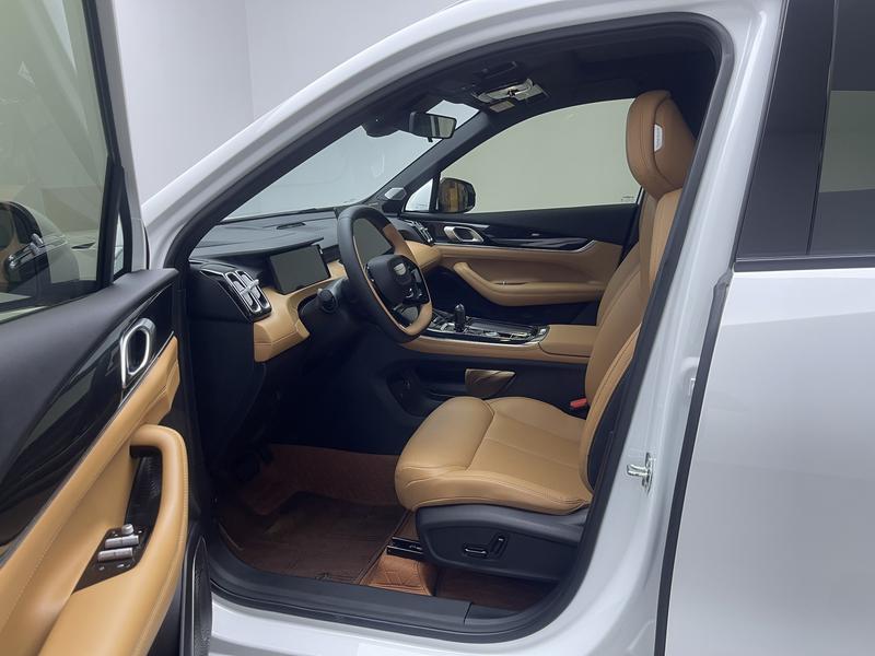 Geely Boyue L 2025