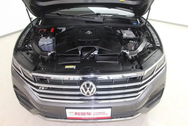 Volkswagen Touareg 3.0 TSI Sharp Edition