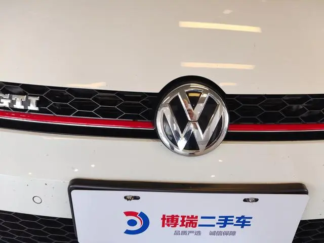 Volkswagen Golf GTI 2.0TSI GTI
