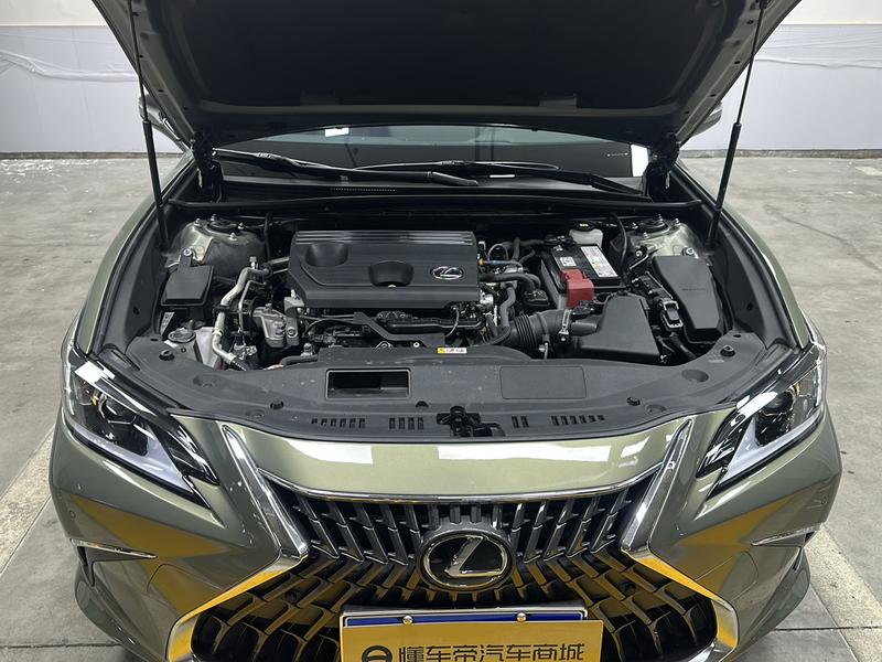 Lexus Lexus ES 2022