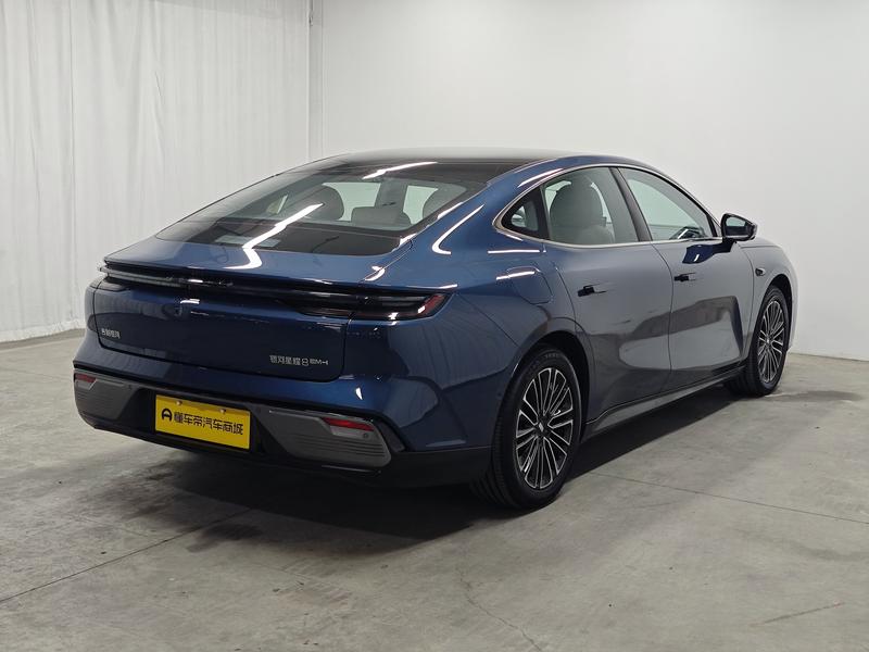 Geely Galaxy Galaxy Star Shine 8 PHEV 2025