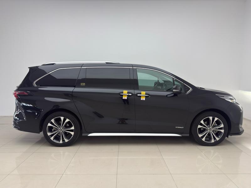 Toyota Gravia 2023