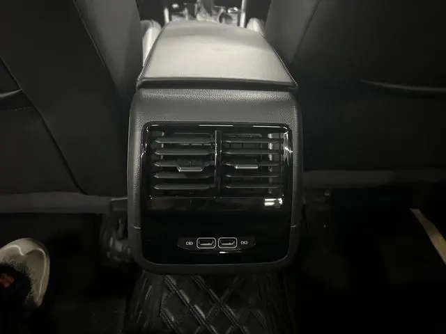 Volkswagen Sagitar 280TSI DSG Beyond Edition