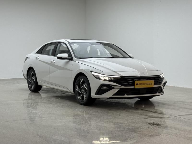 Hyundai Elantra 2023
