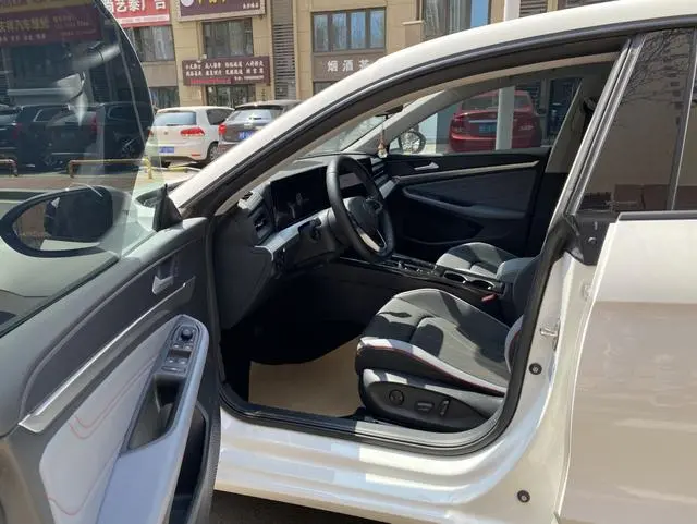 Volkswagen Lingdu Lingdu L 280TSI DSG Dazzling Spicy Version