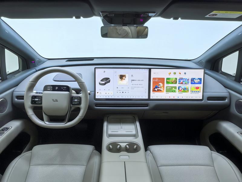 Li Auto Ideal i6 2025