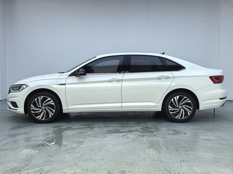 Volkswagen Sagitar 2021