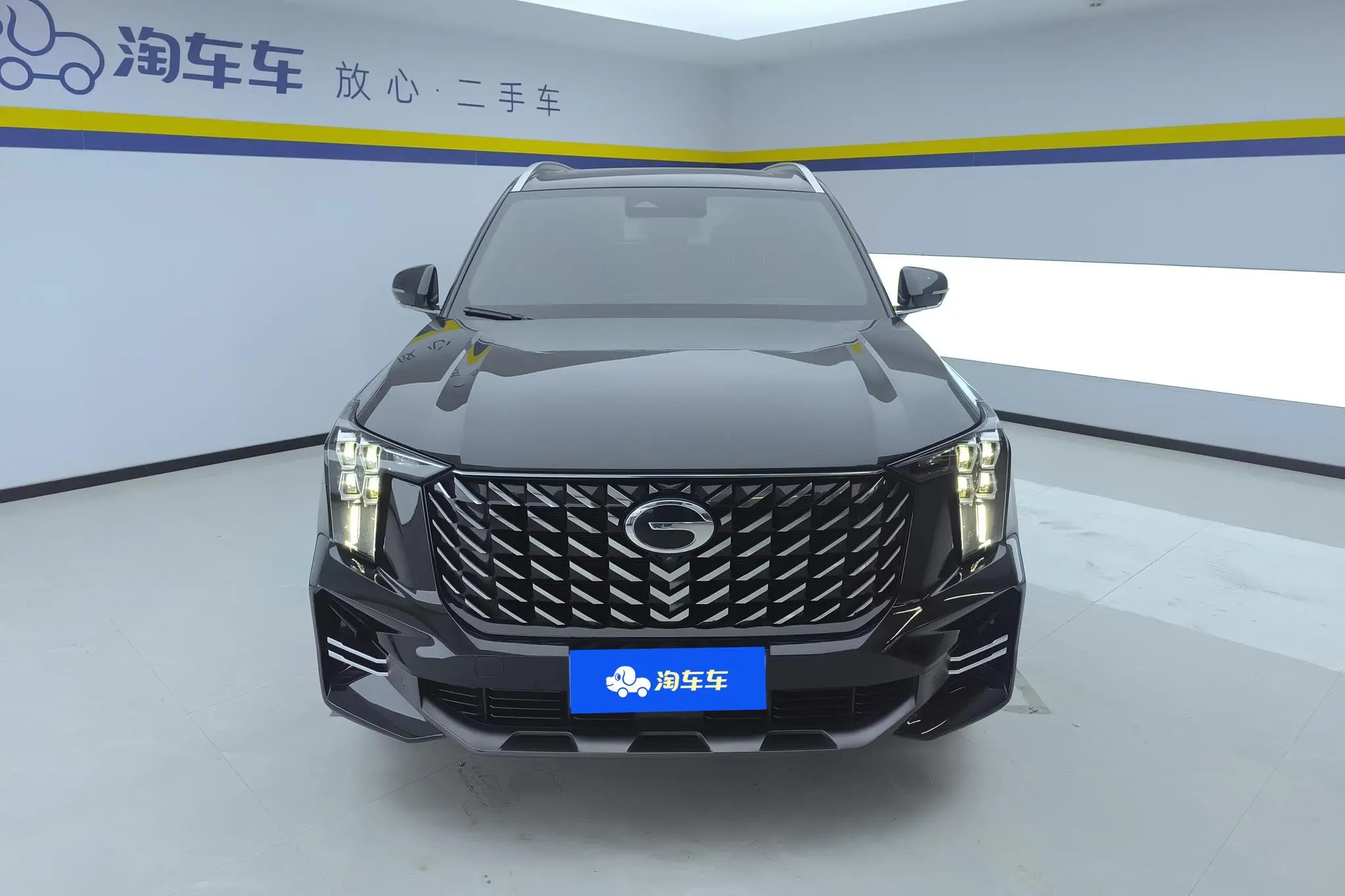 GAC Trumpchi GS8 Pilot Series 2.0 TGDI two-wheel drive Luxury Smart Edition