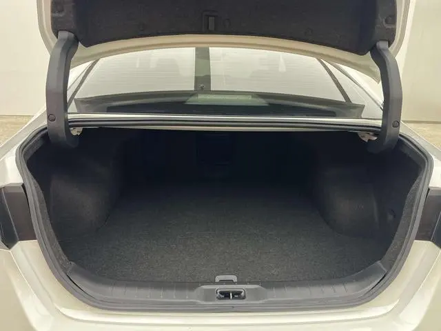 Nissan Teana 2.0L XL-TLS Enjoy Edition