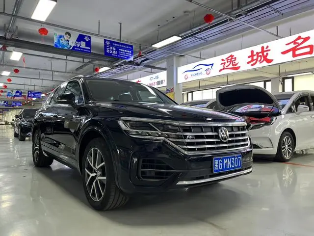 Volkswagen Touareg 3.0 TSI Sharp Edition