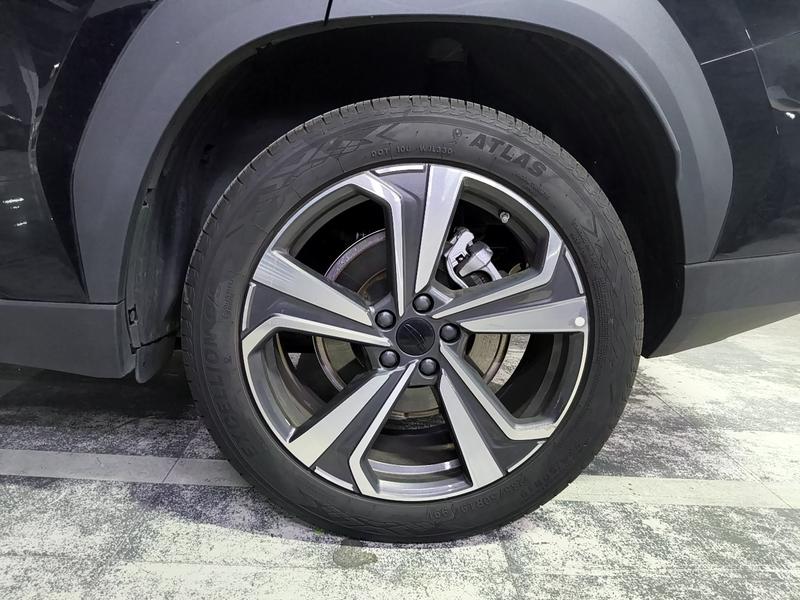 Geely Boyue L 2025