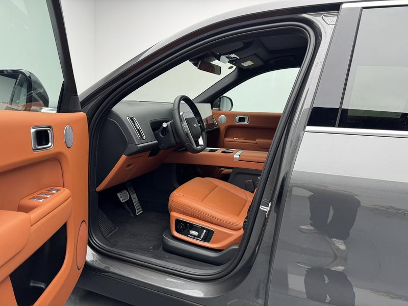 Li Auto Ideal L8 2023