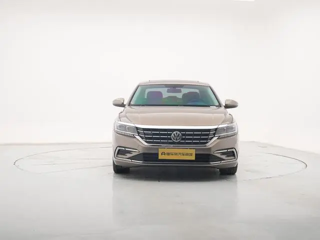 Volkswagen Passat PHEV 430PHEV Hybrid Deluxe Edition Country VI