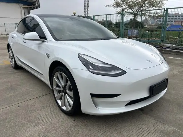 Tesla Model 3 Upgraded version of standard battery life rear drive