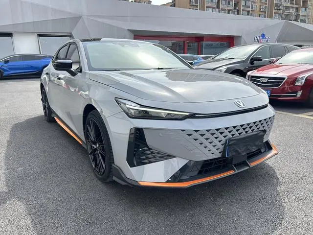 Changan Changan UNI-V 1.5T Premium Sports type