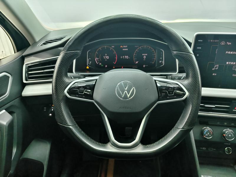 Volkswagen Tiguan L 2023