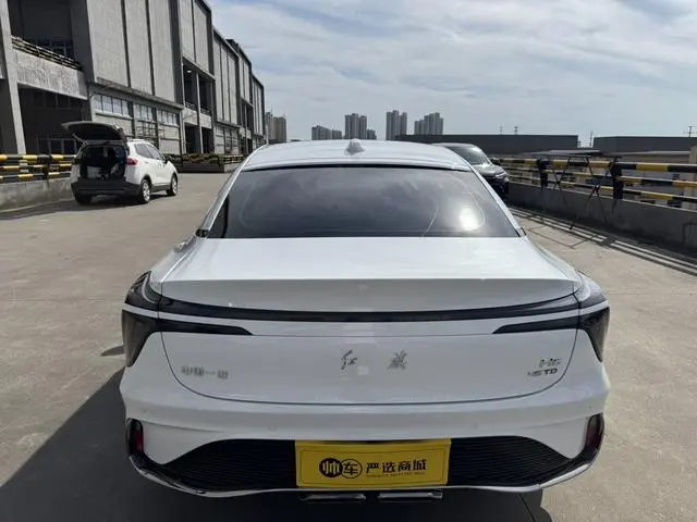 Hongqi Hongqi H6 2.0T Zhiyi Edition