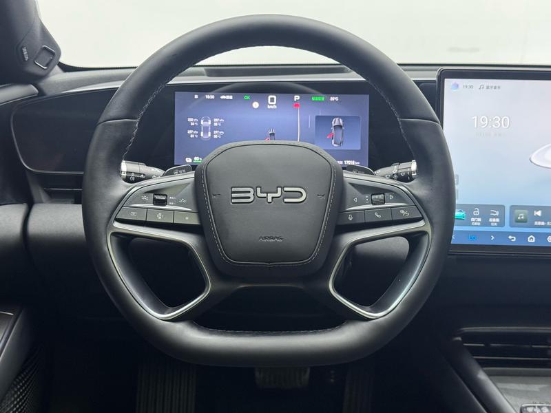 BYD seal 2025