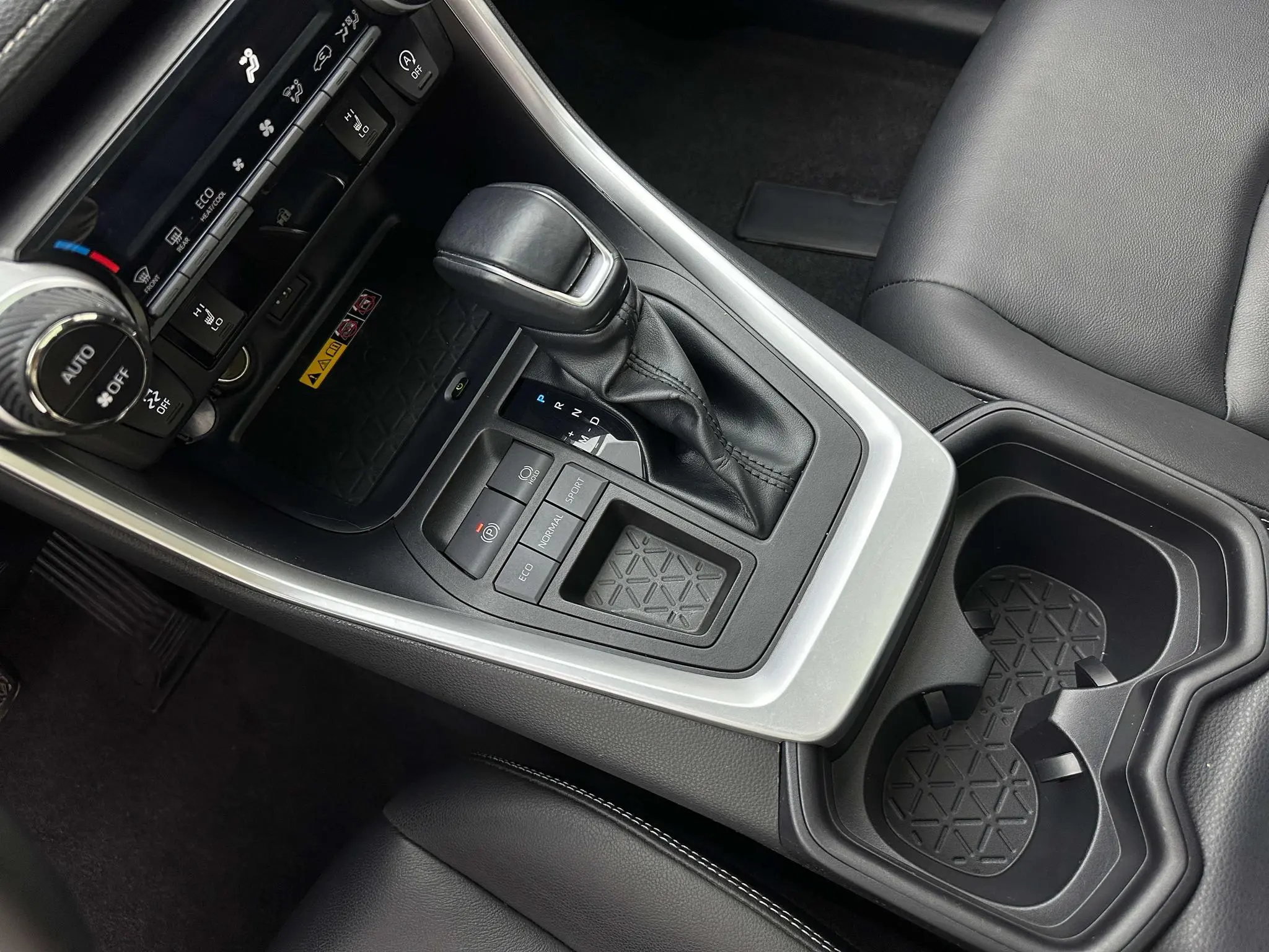 TOYOTA RAV4 Rongfang 2.0L CVT two-wheel drive fashion PLUS version