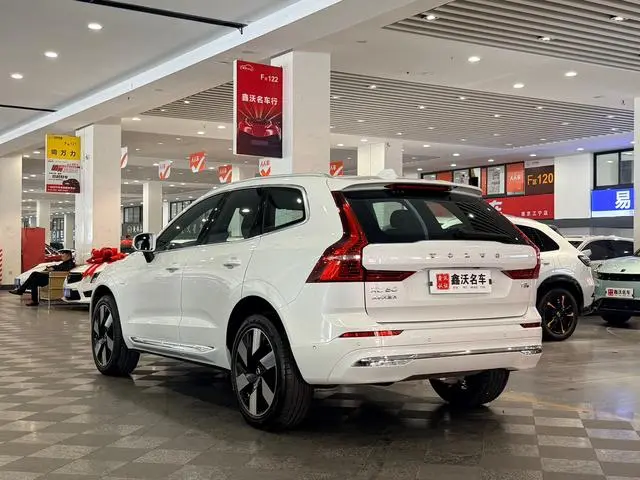 Volvo Volvo XC60 PHEV T8 four-wheel drive long battery life Zhiya Deluxe Edition