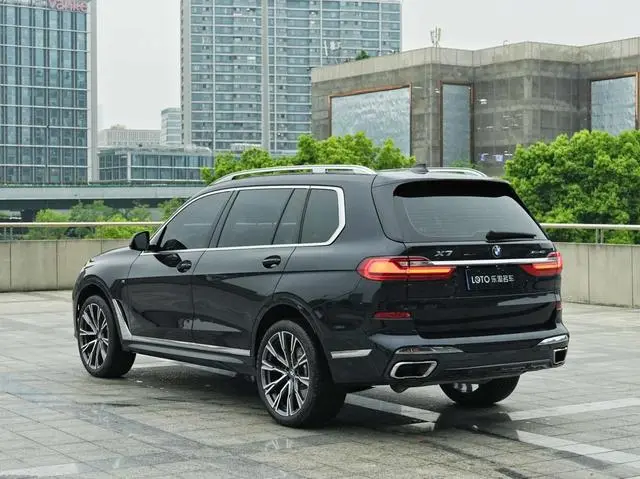 BMW BMW X7 xDrive40i Exclusive M Sports Suit