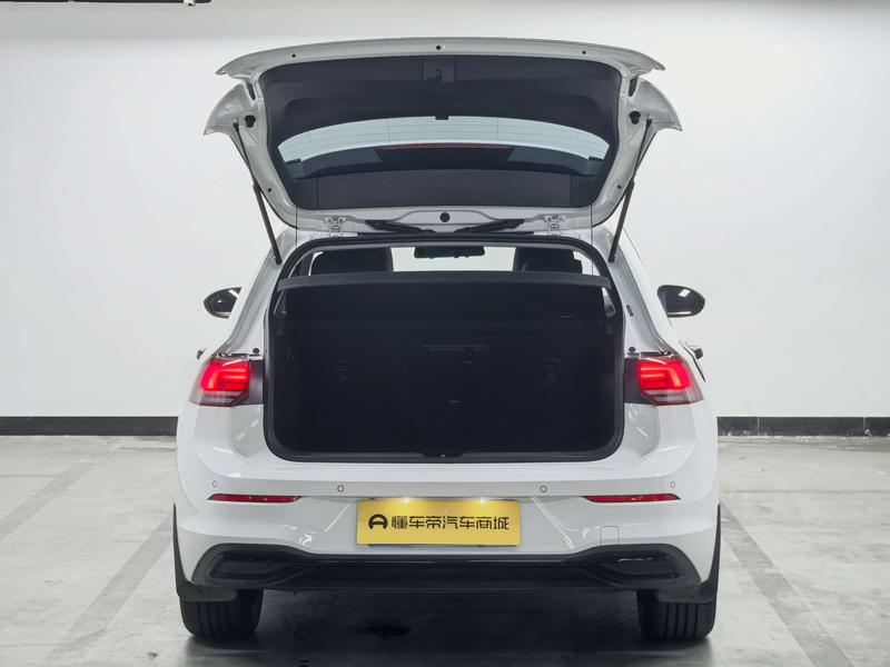 Volkswagen golf 2023