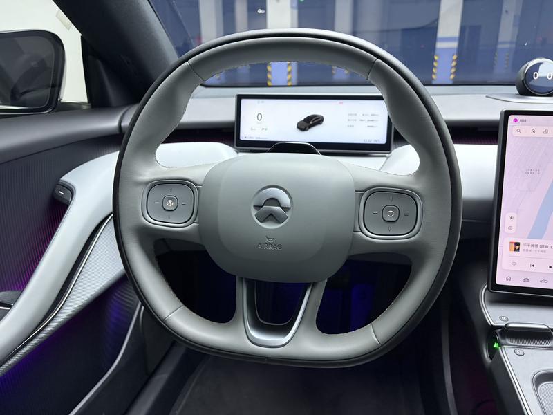 NIO NIO ET5 2024