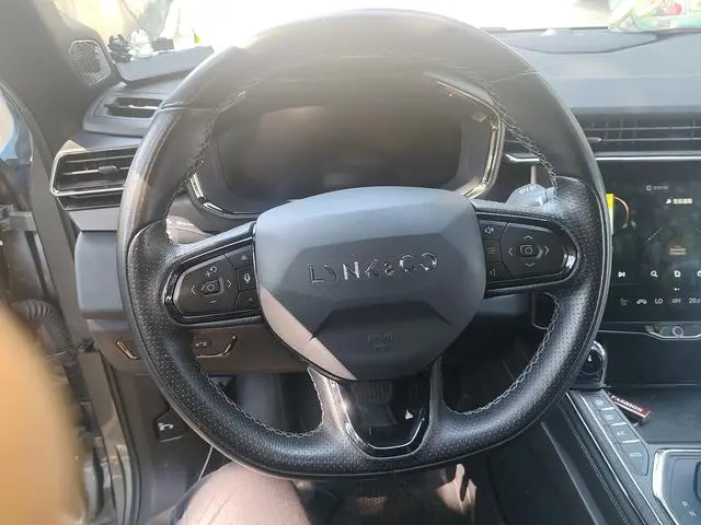 LYNK & CO Lynk &Co. 01 EM-P 1.5TD PHEV Halo