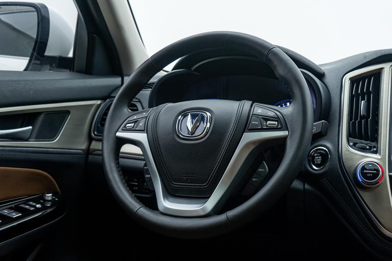 Changan Chang'an CS95 2017