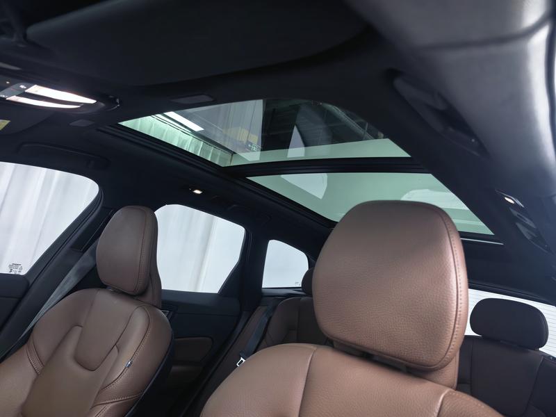Volvo Volvo XC60 PHEV 2025