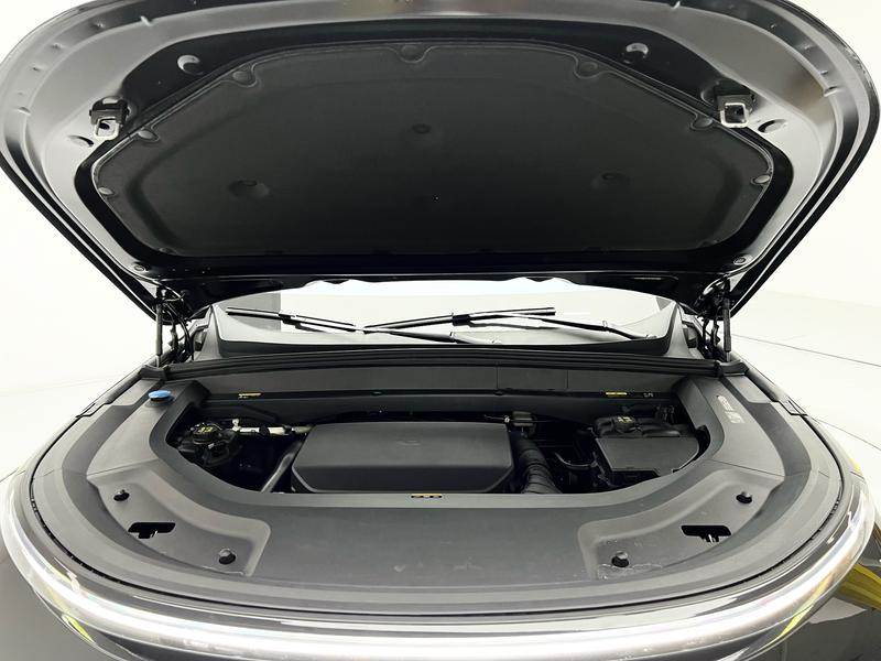 Li Auto Ideal L9 2022
