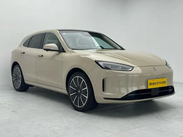 AITO Ask the world M5 Pure electric four-wheel drive performance version