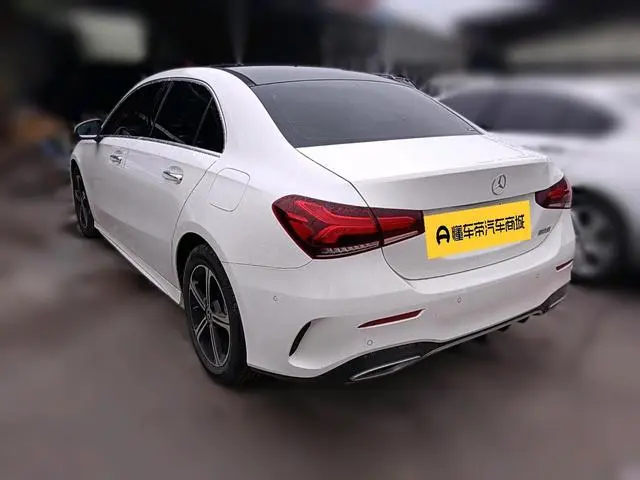 Mercedes-Benz Mercedes-Benz A-class Second facelift A 200 L sports sedan fashion version
