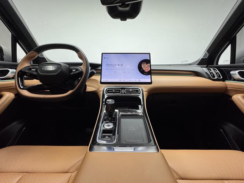 Geely Boyue L 2025