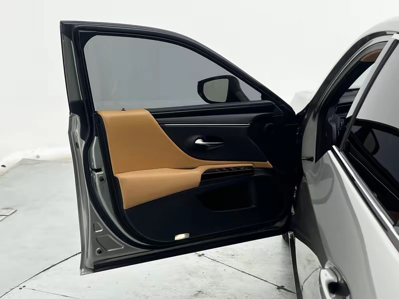 Lexus Lexus ES 2021