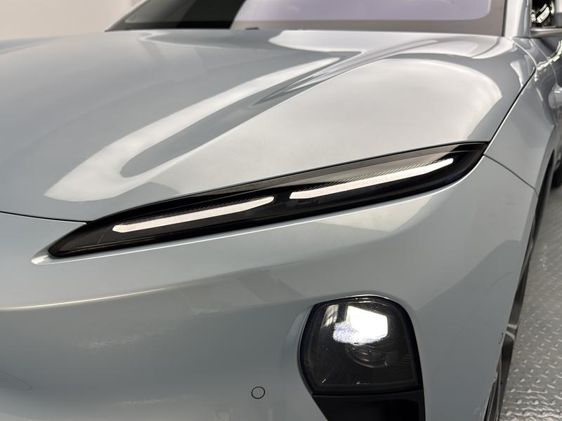 NIO NIO ET5 2022