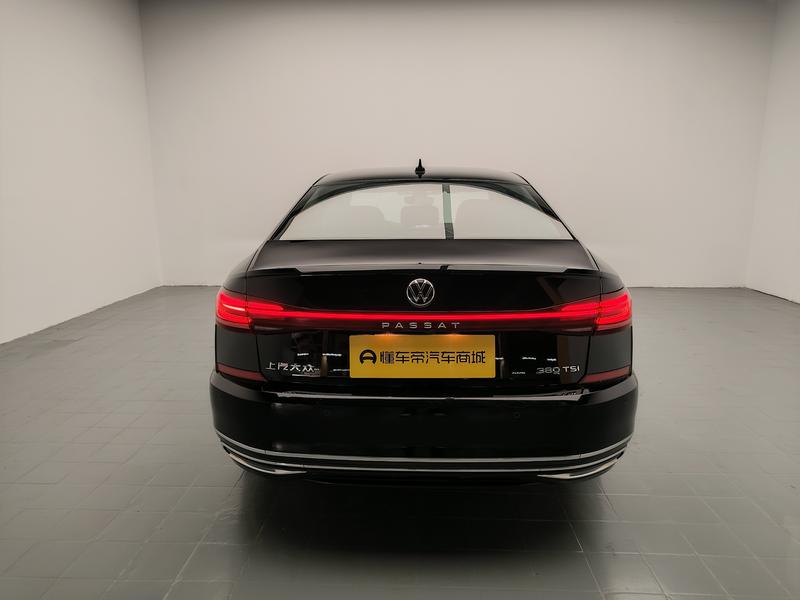 Volkswagen Passat 2024