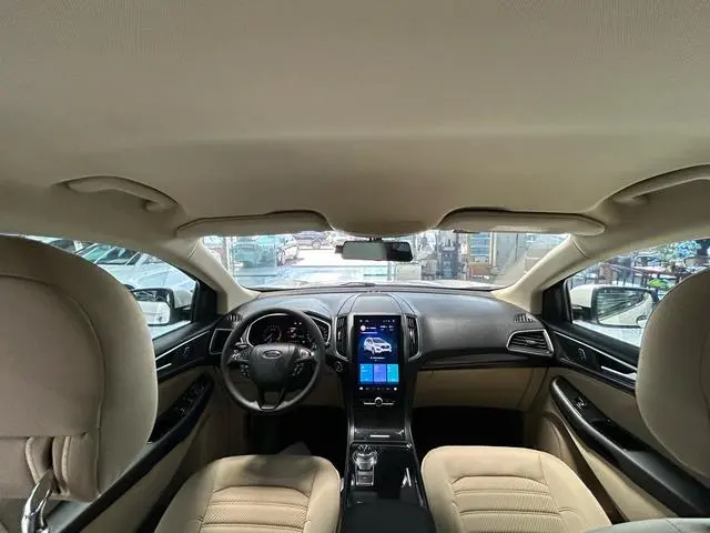 Ford Sharp World EcoBoost 245 two-wheel drive elite 5-seater