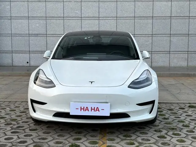 Tesla Model 3 Upgraded version of standard battery life rear drive