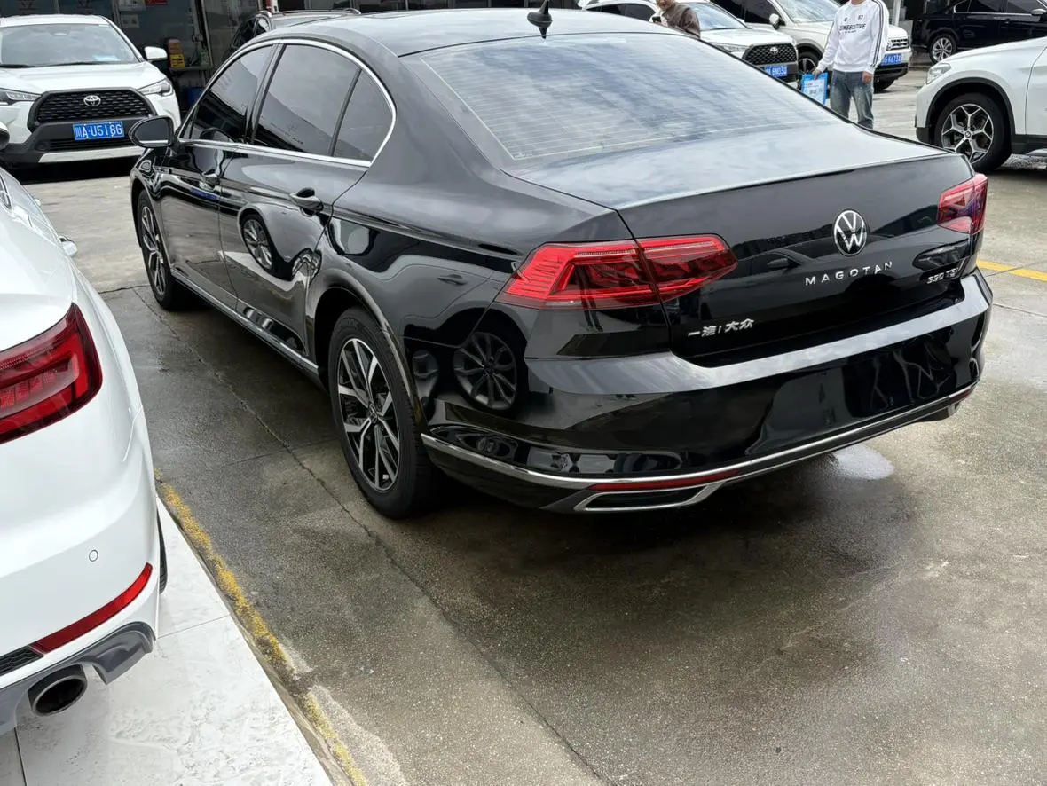 Volkswagen Magotan 330TSI DSG 30th Anniversary Edition