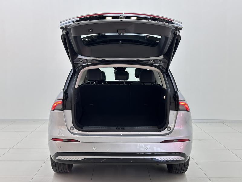 Lincoln Voyager 2025