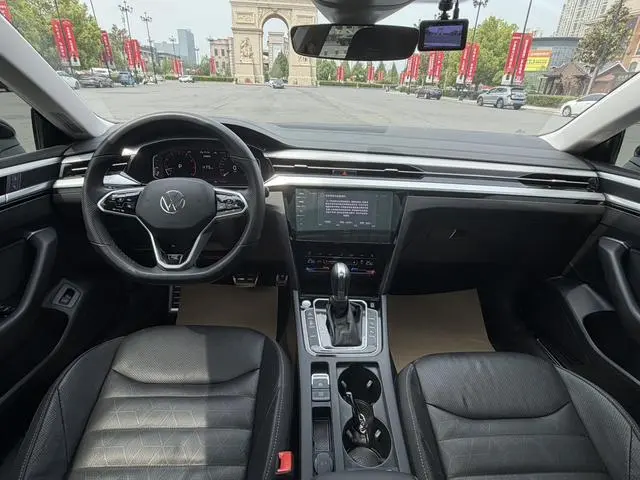 Volkswagen Volkswagen CC 380TSI eye-catching version