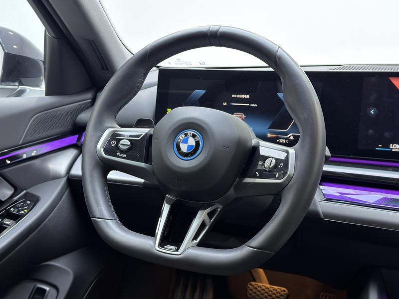 BMW BMW i5 2025