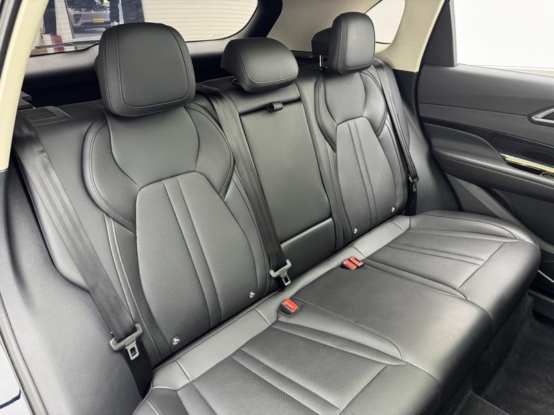 Hongqi Hongqi HS3 2024