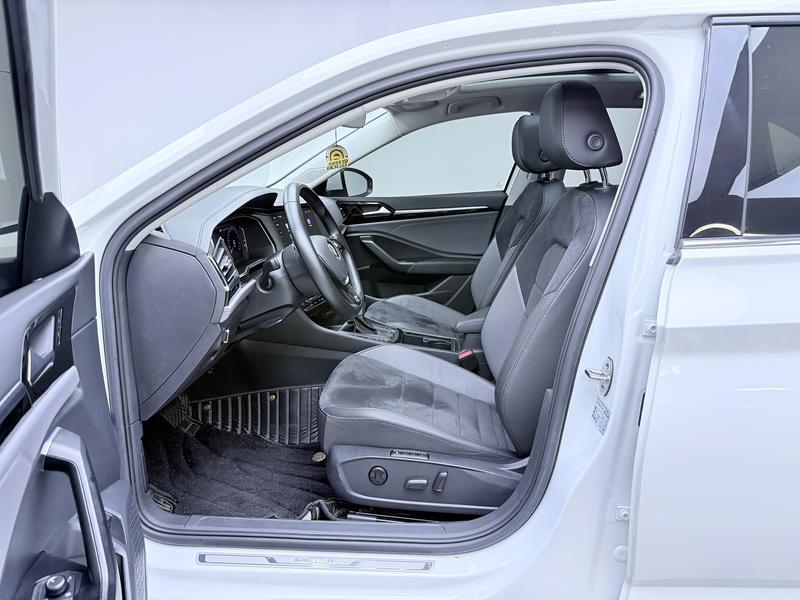 Volkswagen Sagitar 2022