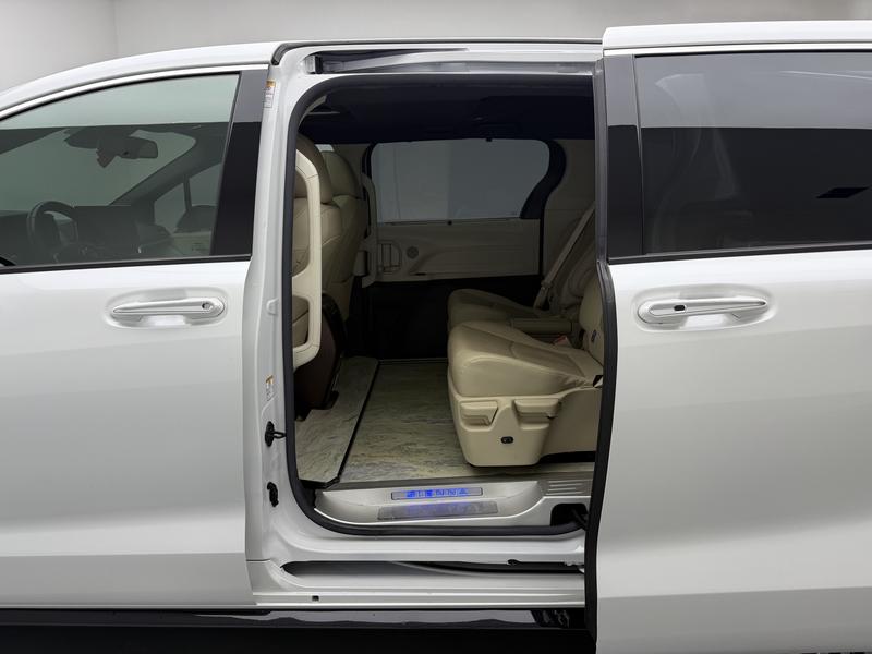 Toyota Sienna 2021
