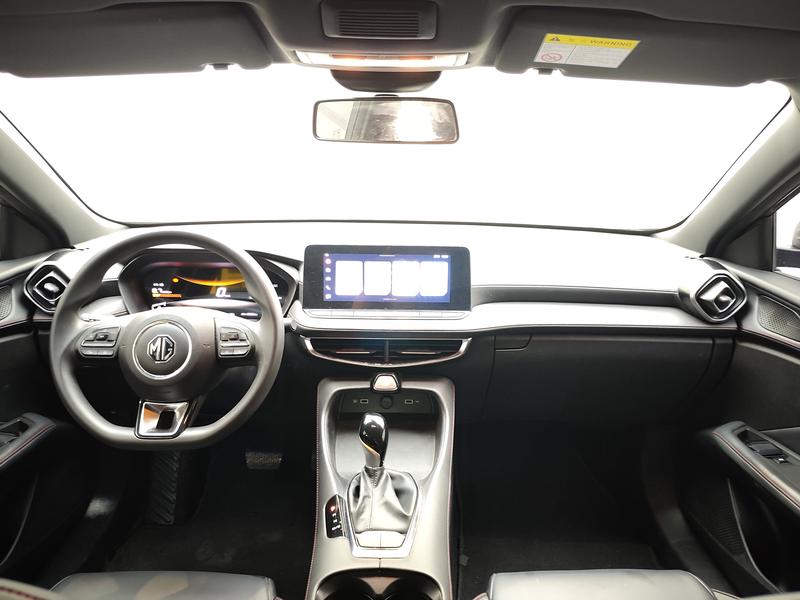 MG MG5 2025