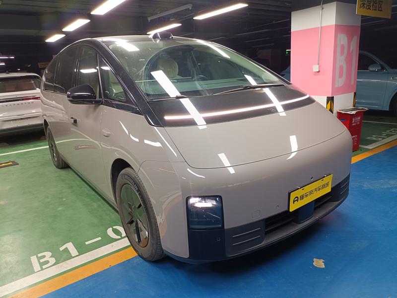 Li Auto Ideal MEGA 2024